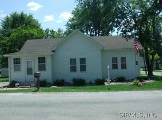 205 S Division St, Pocahontas, IL 62275