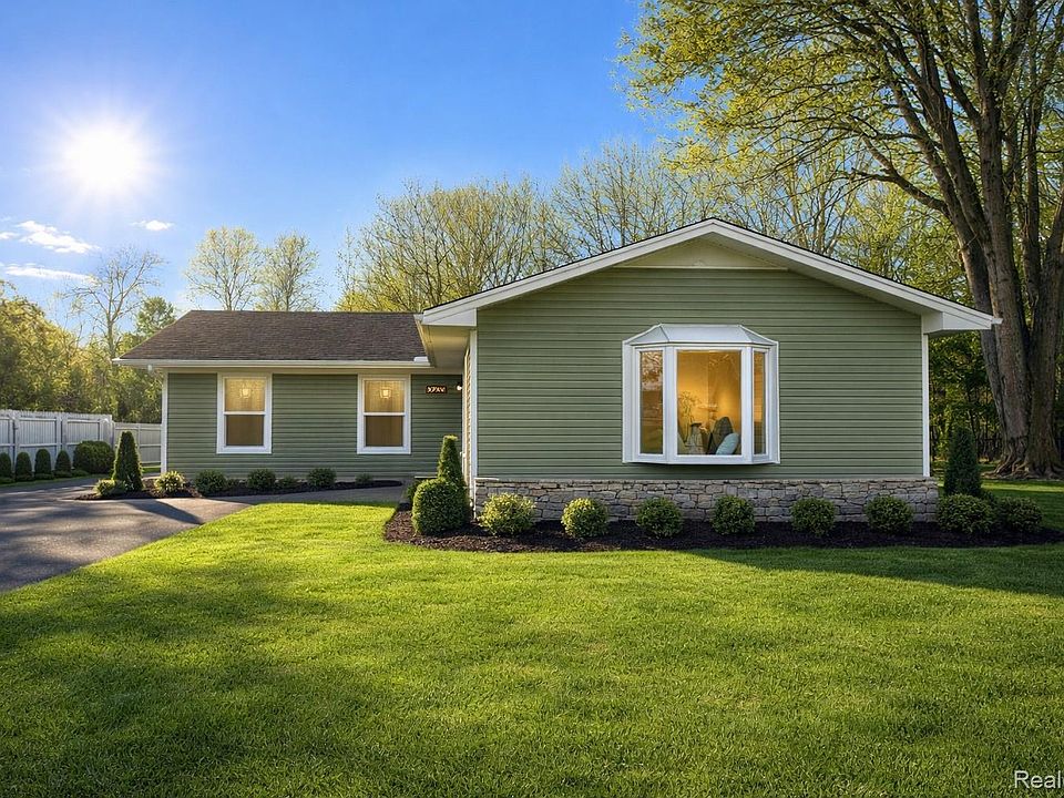 1st image of 3750 Alida Ave