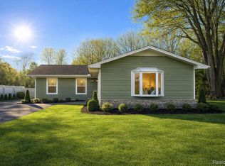 3750 Alida Ave, Rochester Hills, MI 48309