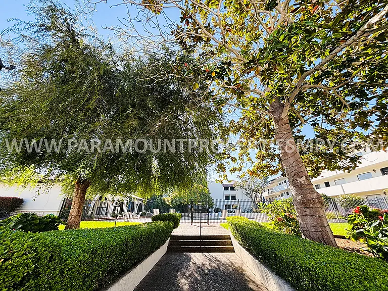 500 Glenwood Cir #528 — Photo 11