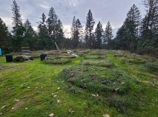 651 Shadow Hills Dr, Grants Pass, OR 97526