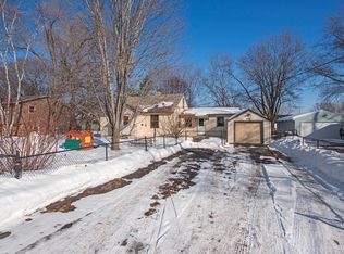 2560 Spruce St, Little Canada, MN 55117