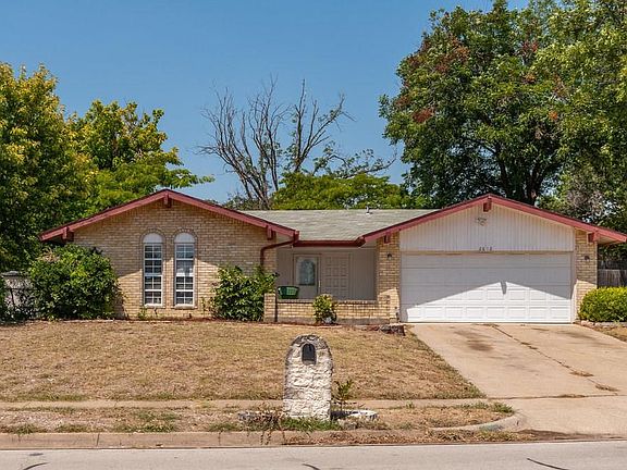 2nd image of 2812 Petersburg Dr