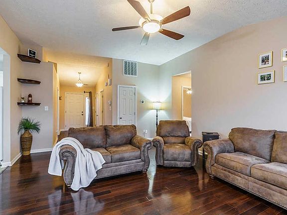 5th image of 308 Primrose Cir