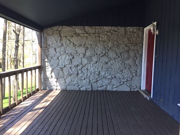 SPACIOUS FRONT PORCH