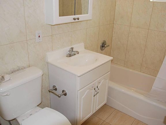 4th image of 14711 76th Ave #1