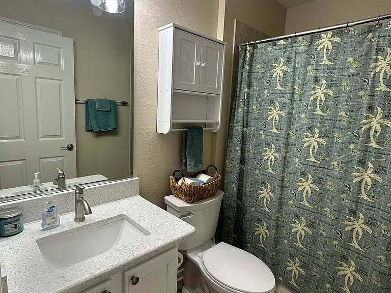 715 Hudson Ln — Photo 13