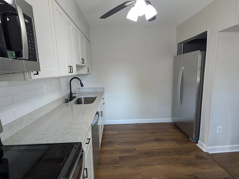 2322 Jameson St — Photo 8