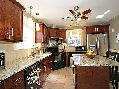 133 Fells Ave — Photo 3