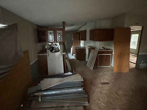 2nd image of 5132 Meadowlark Ln