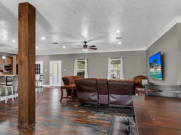 5th image of 2061 S Red Oak Forest Ln