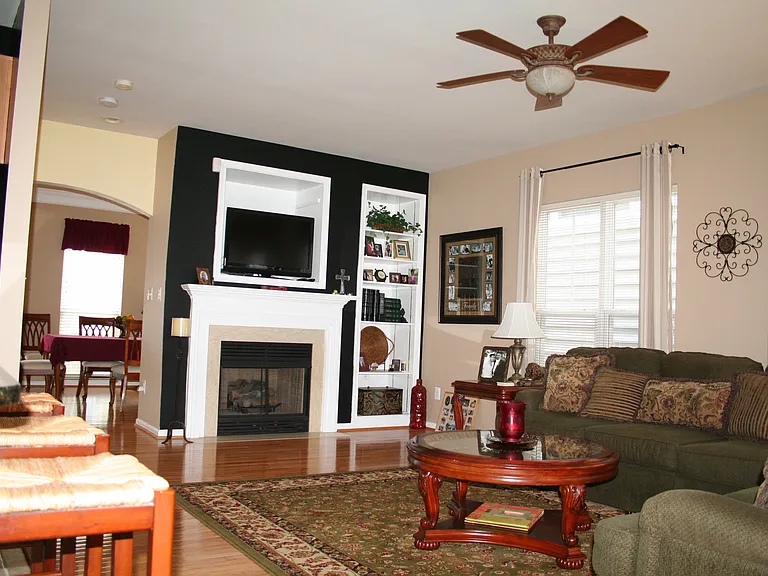 9135 Stonegarden Dr — Photo 27