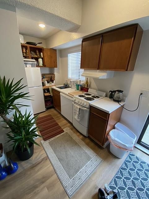 1st image of 1551 Bay St #163
