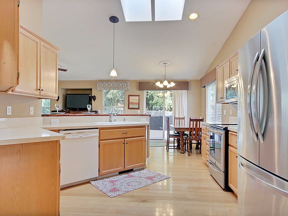 5th image of 13303 161st Street Ct E
