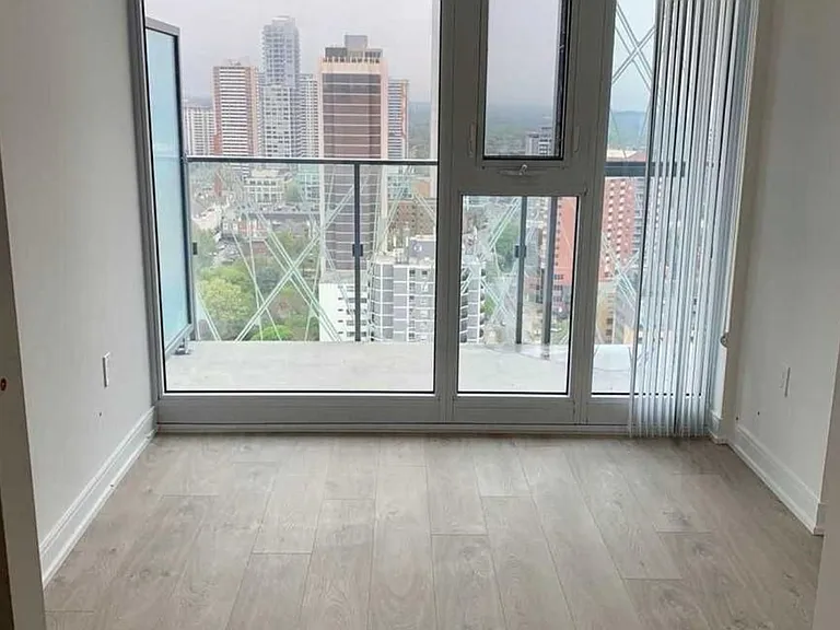 50 Wellesley St E #2806 — Photo 7