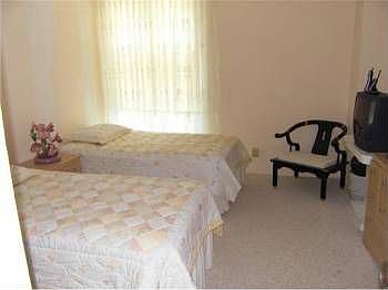 3rd image of 100 Bayview Dr APT 518
