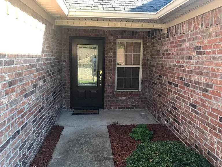 13902 Chrys Cv — Photo 3