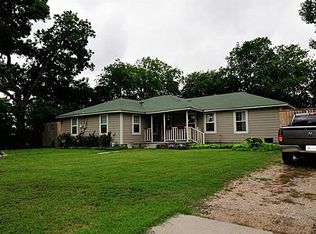 513 Oak St, Sanger, TX 76266