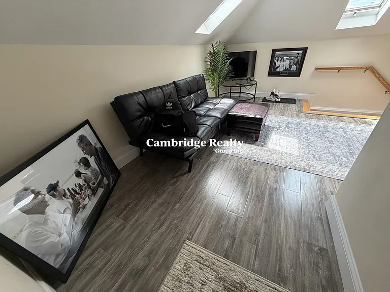 80 Ten Hills Rd #T — Photo 4