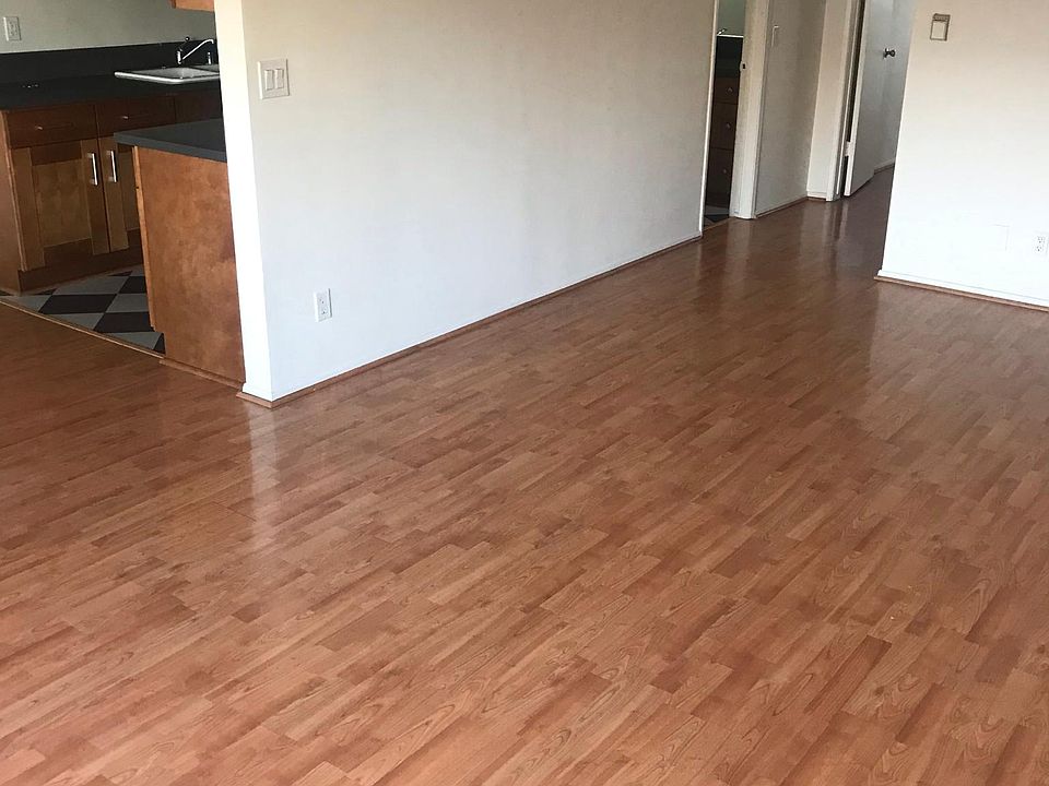2nd image of 1130 N Fuller Ave APT 10