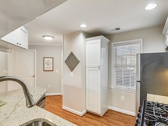 5th image of 6924 Fairfax Dr Unit 216