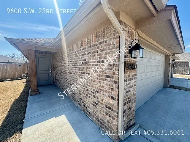 9600 SW 23rd St — Photo 2