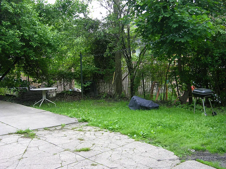 5840 Hobart St — Photo 3