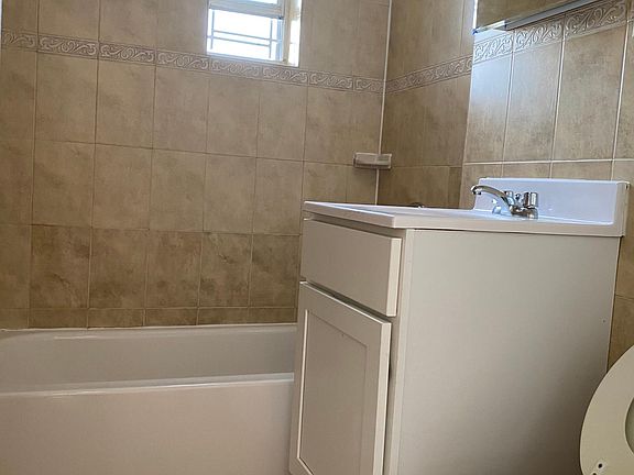 4th image of 1461 Shore Pkwy APT 4
