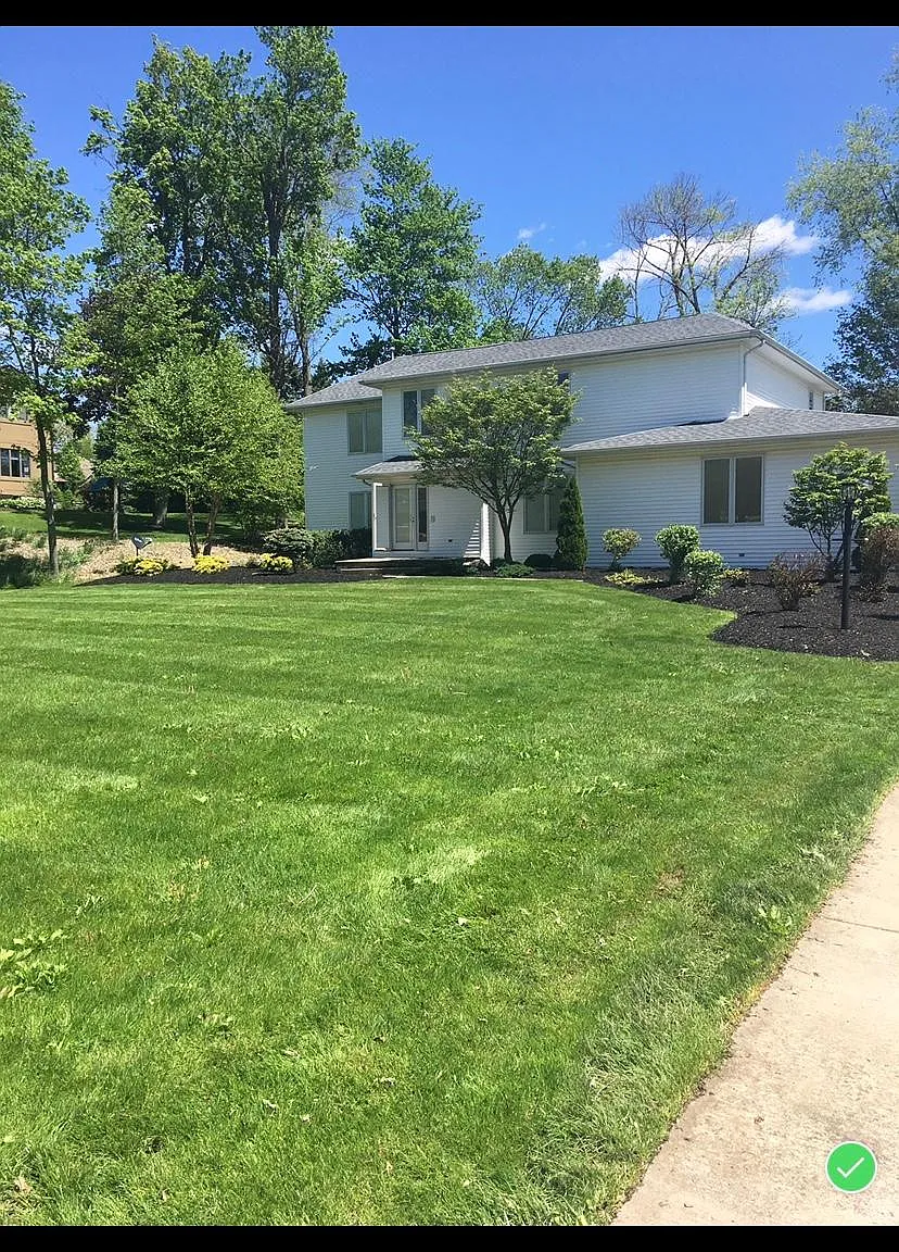 5 bed, 3.5 bath, 4574 sqft, $3,600 — Photo 1
