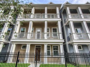 210 W 6th St, Houston, TX 77007