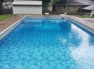 11679 Roanoke Blvd, Omaha, NE 68164