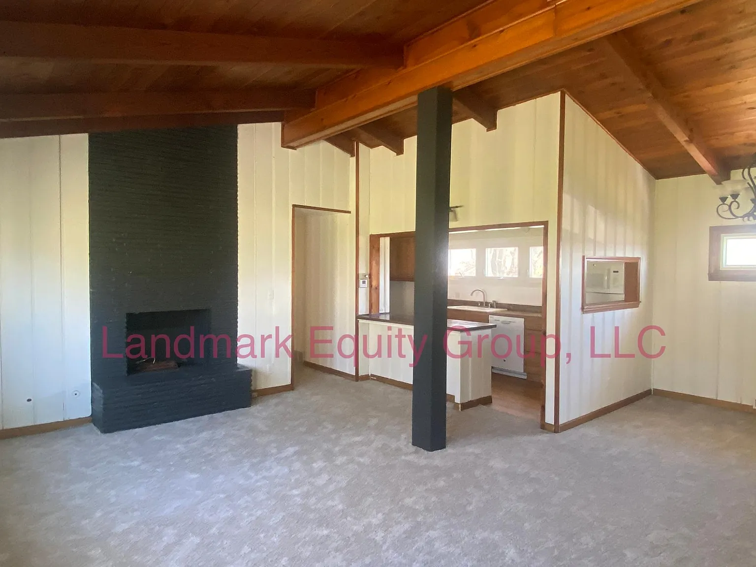 3 bed, 1176 sqft, $1,350 — Photo 2