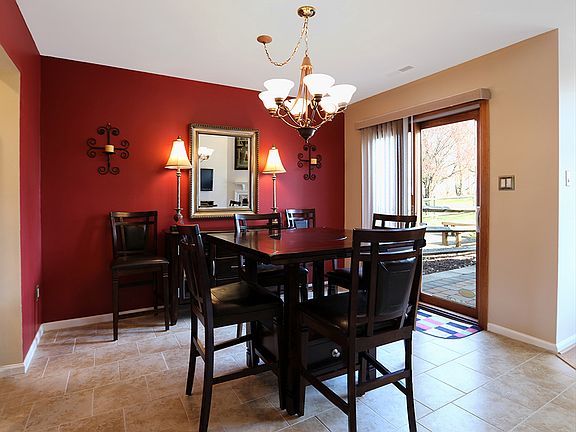 3rd image of 57 Parkview Way
