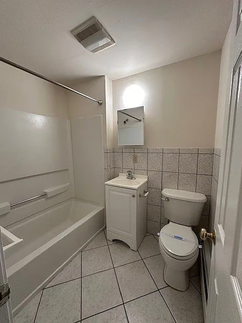 3 bed, $2,250 — Photo 3