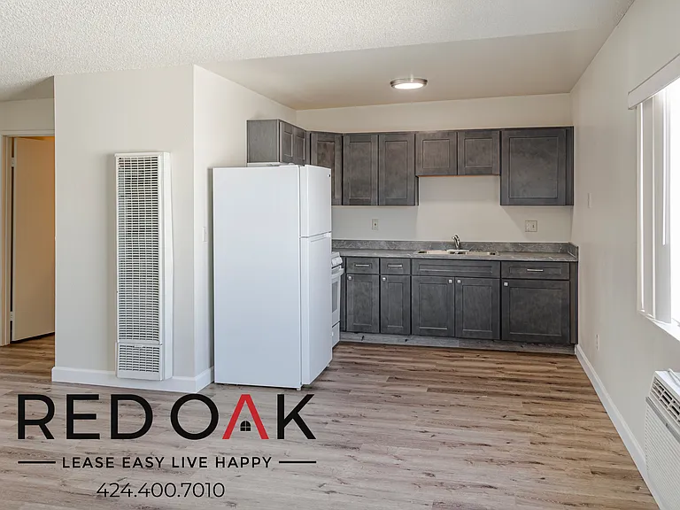 12767 San Fernando Rd #10 — Photo 2