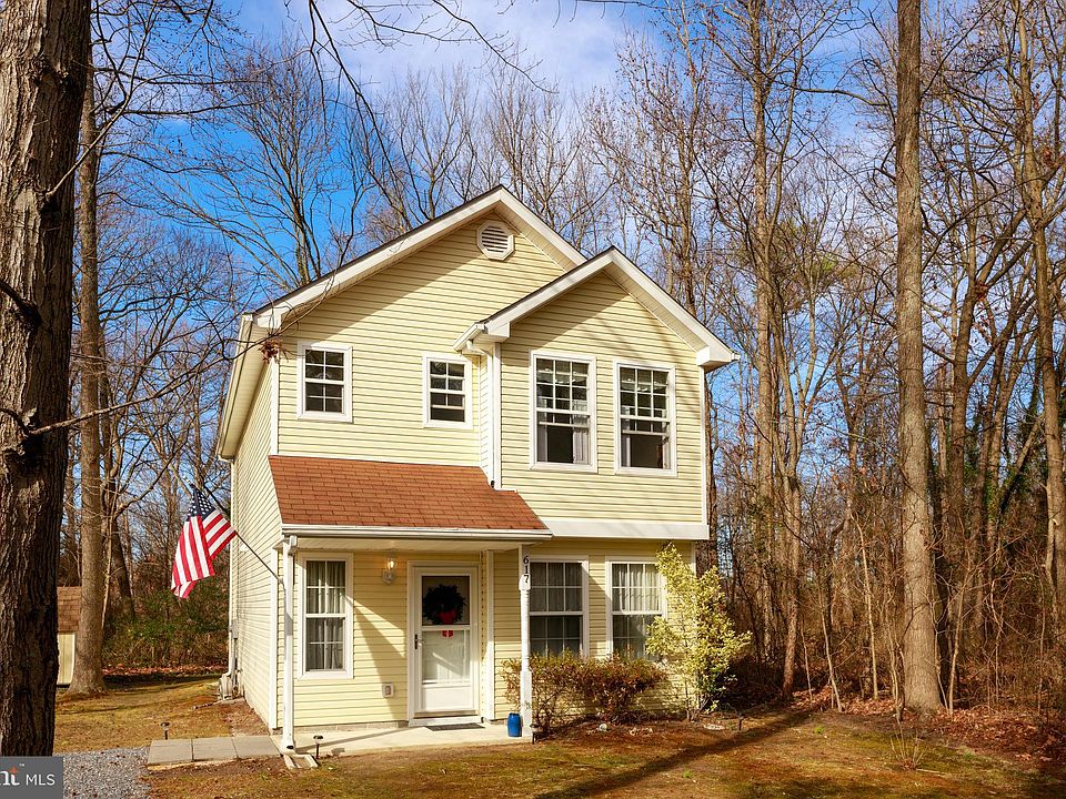 1st image of 617 Hollyday St