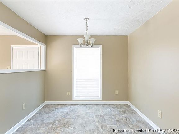 5th image of 606 Mosswood Ln