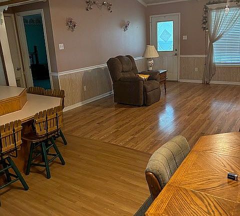 4th image of 132 Quiet Cove Ln