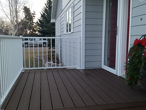 Front entry deck