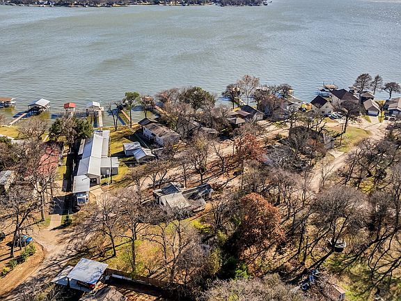 2nd image of 219 Fernwood Dr