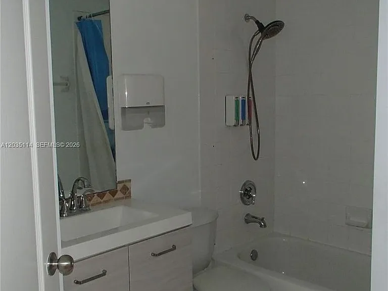 21519 SW 90th Ct — Photo 22