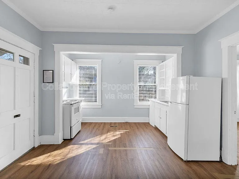 1235 E 50th St #B — Photo 5