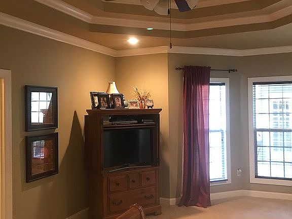 5th image of 360 Country Estates Blvd