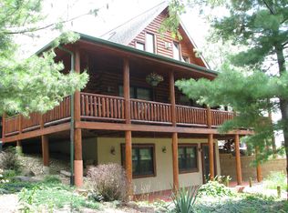 2825 Huntington Rd, Waterloo, IA 50701