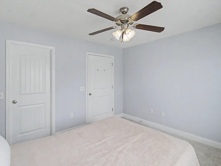 151 Lincoln Way NE — Photo 25