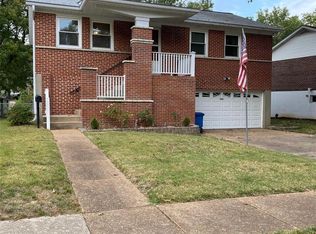 9045 Lemona Dr, Saint Louis, MO 63123
