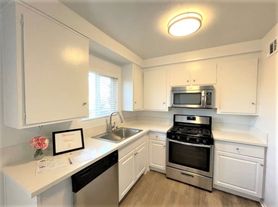 13860 Burbank Blvd, 07107