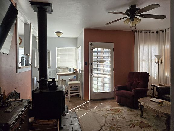 4th image of 625 E Inyo St