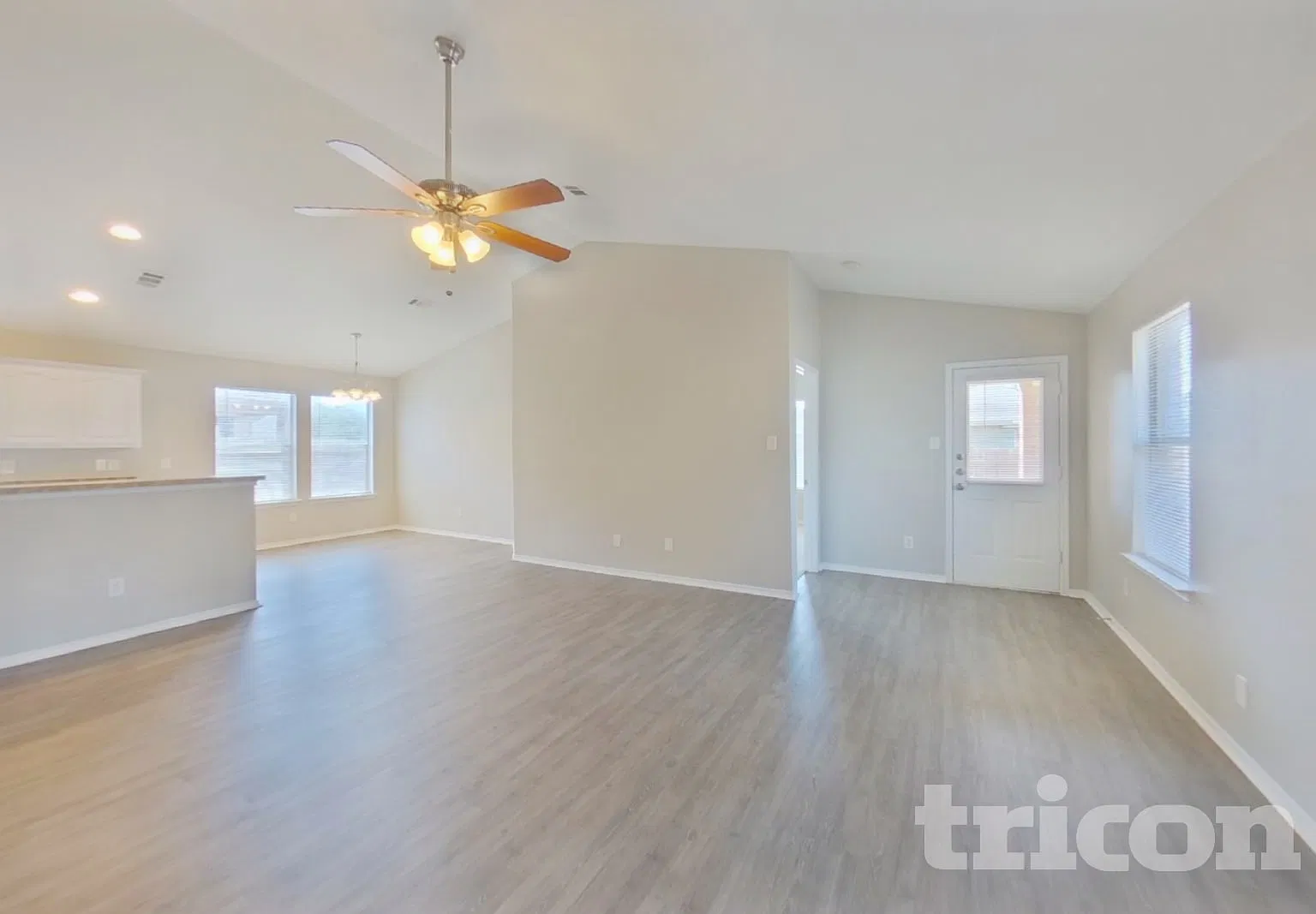 1245 Cottonwood Drive Crowley TX — Photo 2