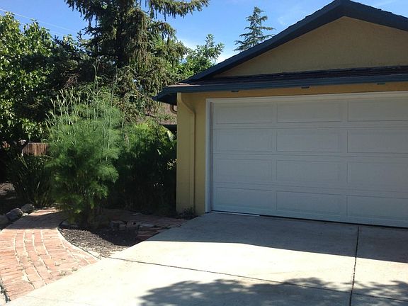 2nd image of 300 Loma Verde Ave